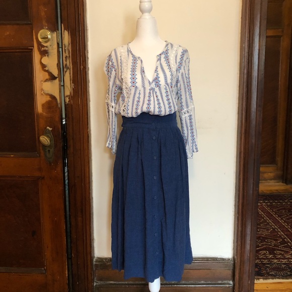 BOHO PEASANT TUNIC BLOUSE WITH EYELET DETAILS - Picture 3 of 8